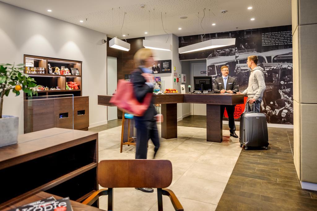 Mercure Hotel & Residenz Berlin Checkpoint Charlie Exterior photo